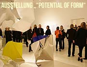 Eröffnung der Ausstellung „Potential of Form“ von Tatjana Busch am 9. November 2017 in der Galerie Stefan Vogdt in München ©Fotos: Sopo Bolze)